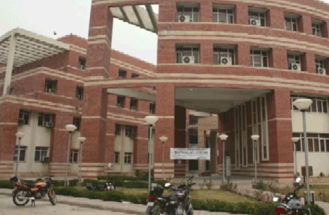 Delhi University building