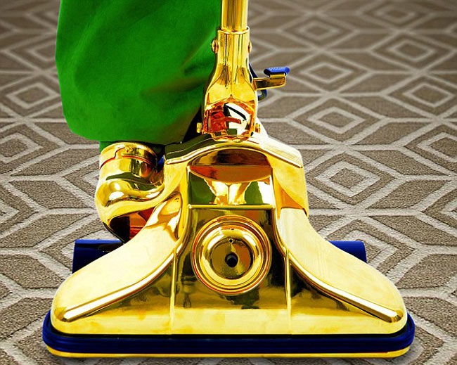 गोल्डन वैक्यूम क्लीनर