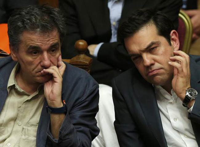 ग्रीक वित्त मंत्री यूक्लिड त्सकलोटोस  और प्रधानमंत्री एलेक्सिस तसिप्रस