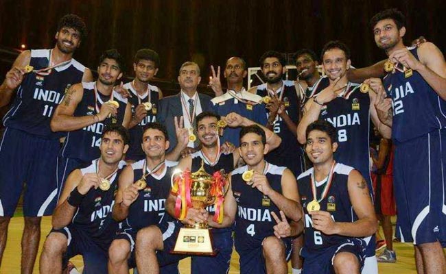 खिताबी जीत के बाद जश्न मनाते भारतीय खिलाड़ी