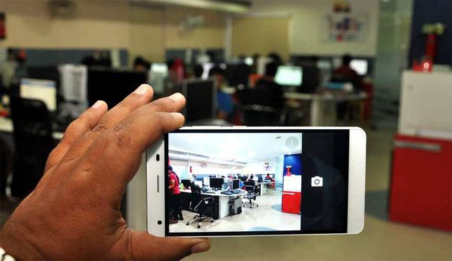 लावा का पिक्सेल वी1