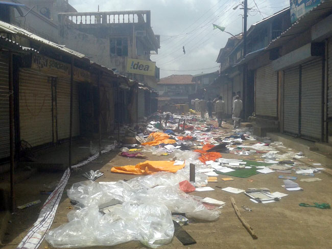 नासिक में दो गुट भि‍ड़े