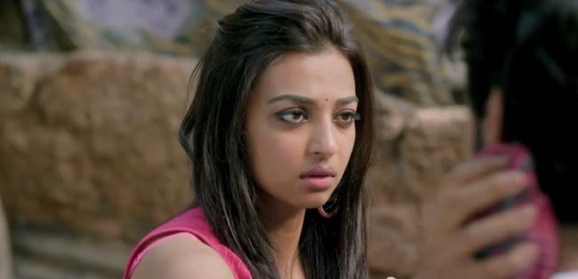 'कौन कितने पानी में' का एक सीन