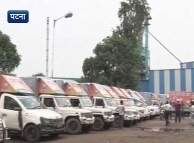 बिहटा में सजधज कर तैयार हाईटेक परिवर्तन रथ