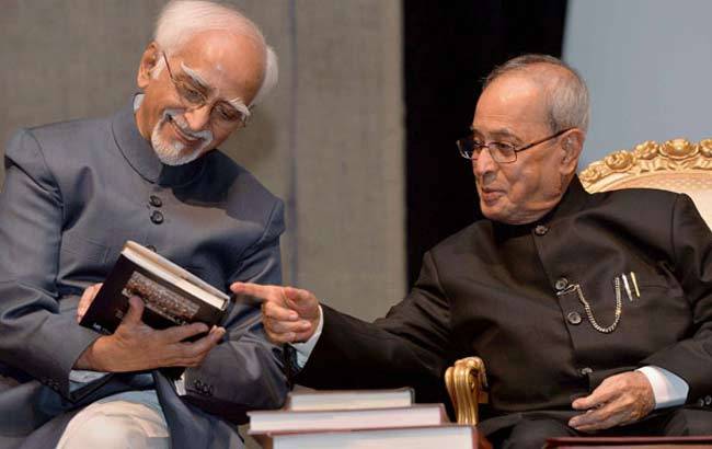 उपराष्ट्रपति हामिद अंसारी के साथ राष्ट्रपति प्रणब मुखर्जी