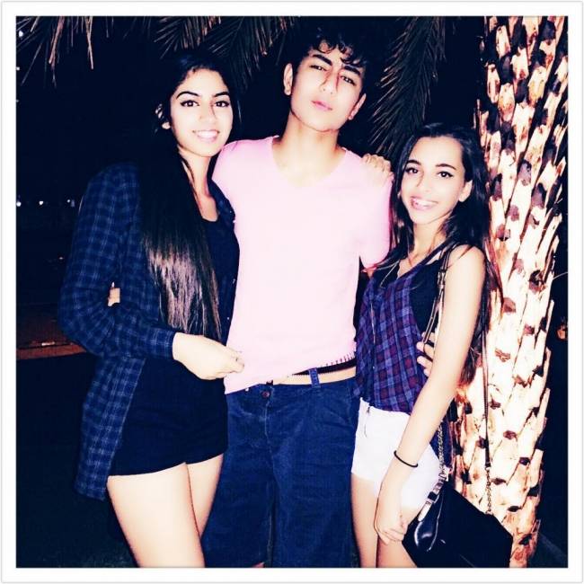 खुशी कपूर और आलिया कश्यप के साथ इब्राहिम