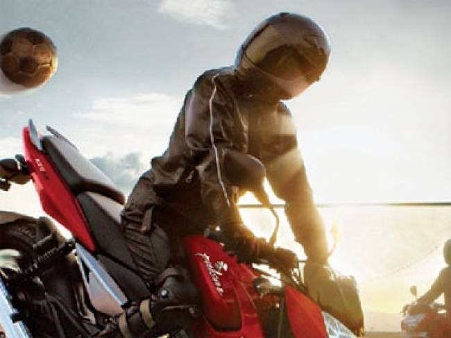 बजाज ऑटो की बिक्री में जुलाई महीने में तीन फीसदी की बढ़त