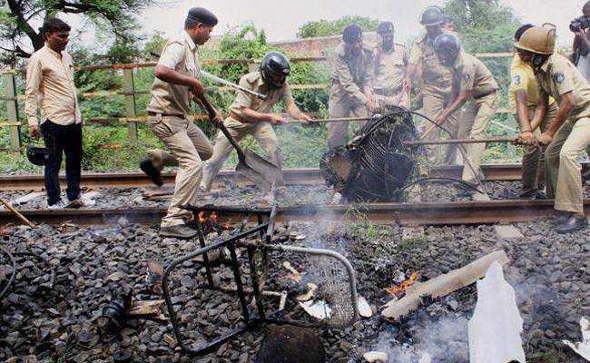 पटेल आरक्षण को लेकर हुई हिंसा में अब तक 9 की जान जा चुकी है