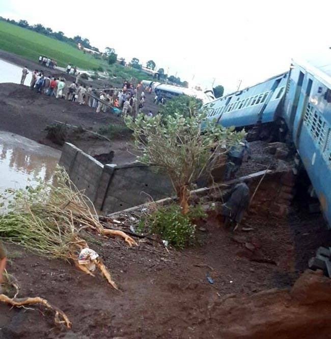 हरदा ट्रेन दुर्घटना
