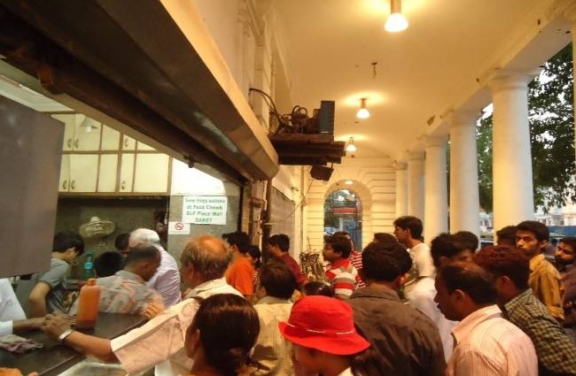 File Image: कनॉट प्लेस स्थित कैवेंटर्स रेस्टोरेंट