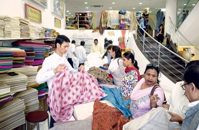 यूआन अवमूल्यन से देश का कपड़ा निर्यात प्रभावित