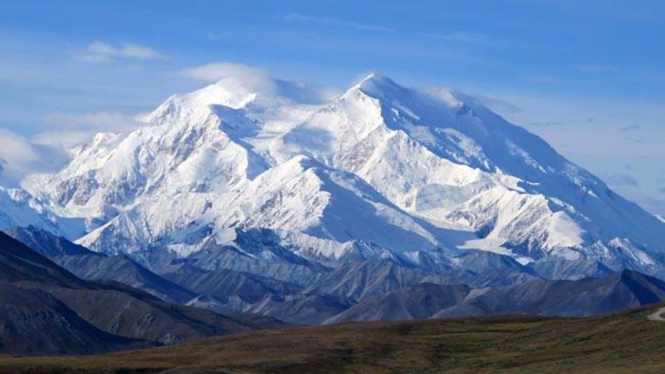 ओबामा ने बदला उत्तरी अमेरिका के सबसे ऊंचे पर्वत का नाम - barack obama renames mount mckinley as denali - AajTak