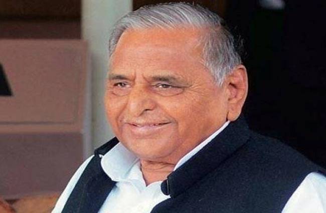 मुलायम सिंह यादव को कोर्ट ने भेजा समन