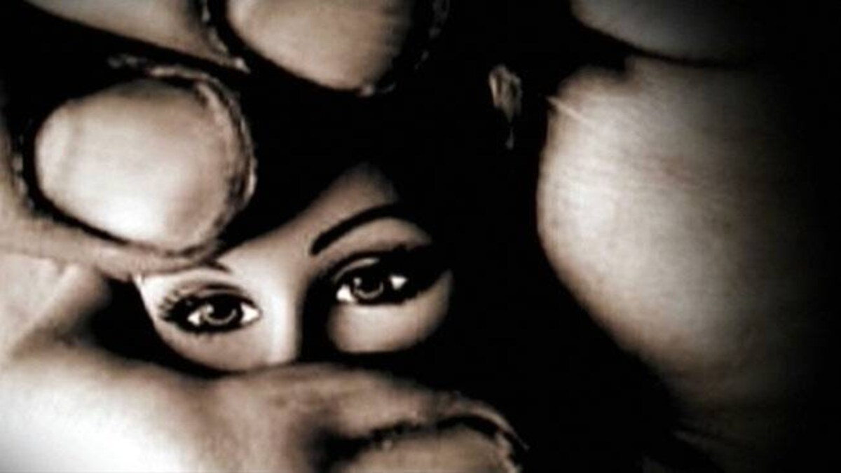 बदायूं में दो नाबालिग लड़कियों से गैंग रेप - up badaun gang rape two minor girls police fir - AajTak