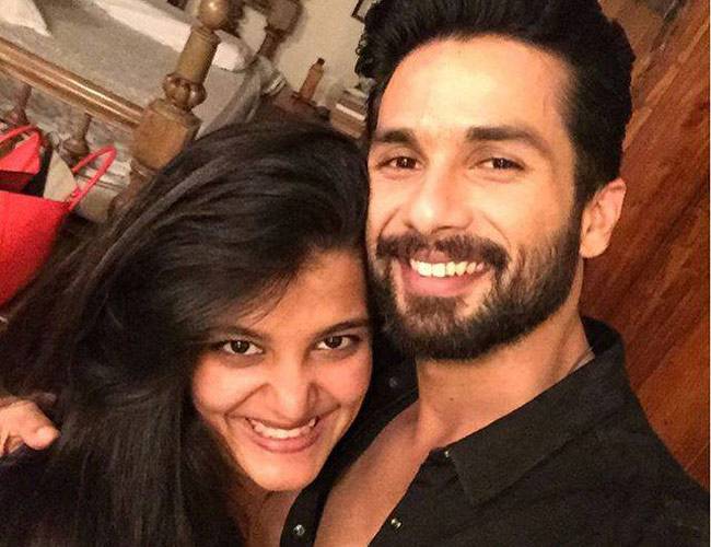 शाहिद कपूर अपनी बहन सना कपूर के साथ