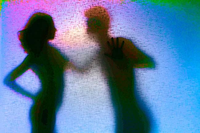 दो लड़कियों के साथ छेड़छाड़ करने के मामले में दो युवक गिरफ्तार.