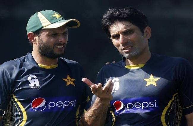 शाहिद अफरीदी और मिसबाह उल हक (फाइल फोटो)