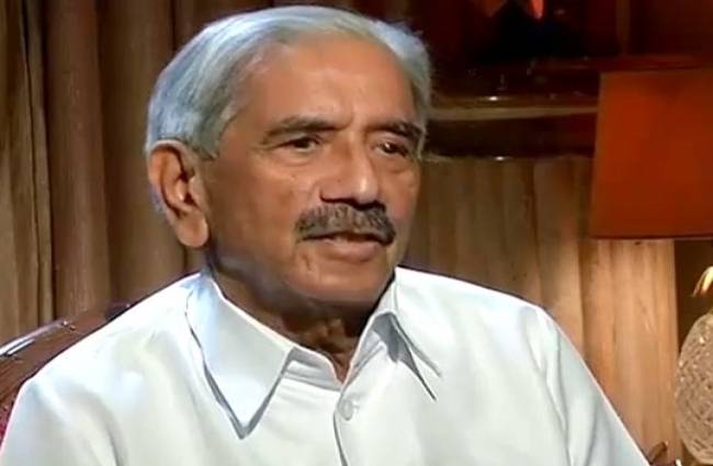 पूर्व प्रधानमंत्री इंदिरा गांधी के करीबी सहायक आरके धवन