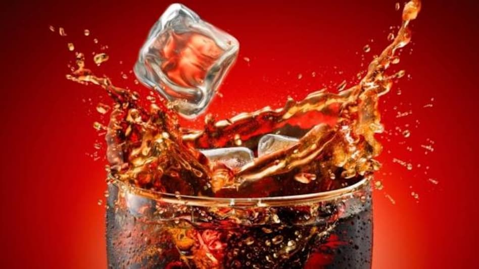 जहर पीने से कम नहीं है सॉफ्ट ड्रिंक पीना - 5 shocking facts about soft drinks - AajTak