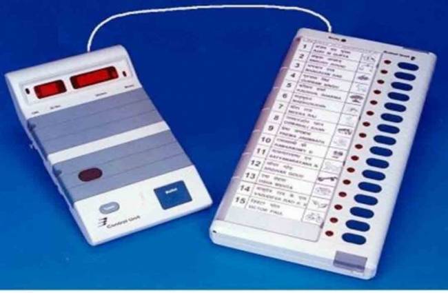 अब ईवीएम में लगेगी उम्मीदवारों की तस्वीर