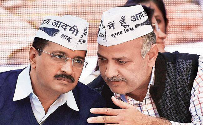 अब LG पर परोक्ष रूप से निशाना साध रही केजरीवाल सरकार