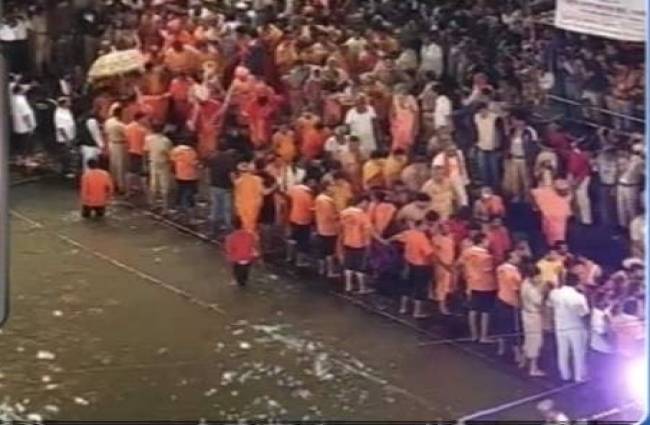 त्र्यंबकेश्वर में ‘शाही स्नान’