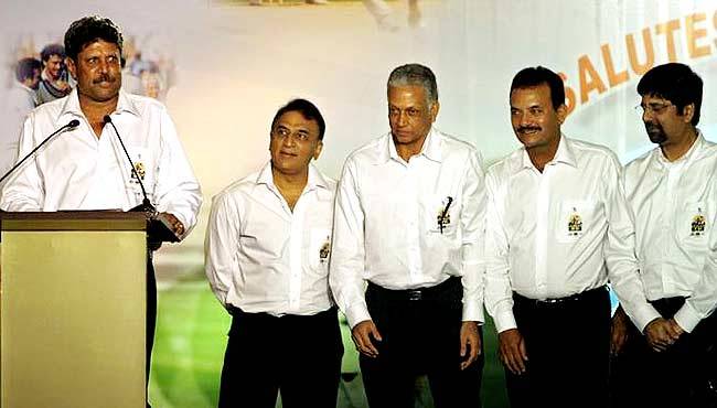 कपिल देव, सुनील गावस्कर, मोहिंदर अमरनाथ, मदन लाल और कृष्णमाचारी श्रीकांत