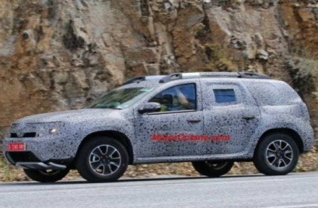 MotorOctane वेबसाइट द्वारा जारी की गई नई रेनो डस्टर की रोड टेस्टिंग फोटो