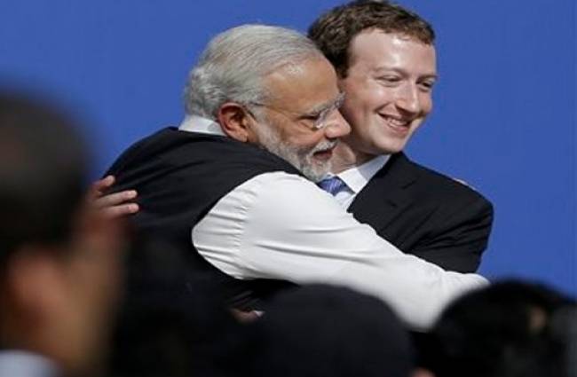 फेसबुक हेडक्वार्टर पर PM नरेंद्र मोदी और मार्क जकरबर्ग
