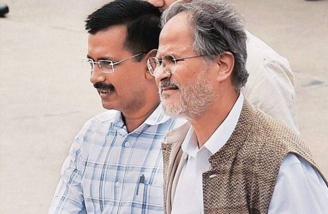 सीएम अरविंद केजरीवाल और एलजी नजीब जंग