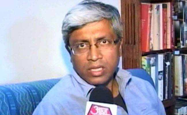 आप नेता आशुतोष ने लिखित शिकायत एसीपी को दी