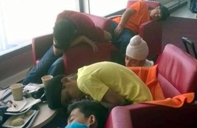 एअर इंडिया के विमान में ऑयल लीकेज से यात्री हुए परेशान