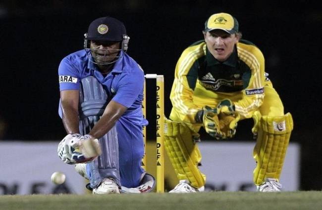 दिनेश मोंगिया (फाइल फोटो)