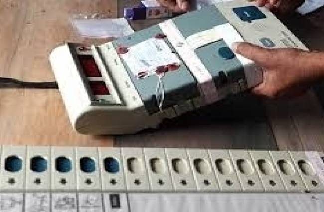 शुक्रवार को दूसरे चरण का मतदान