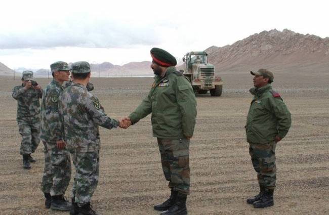 भारत और चीन के सैनिक