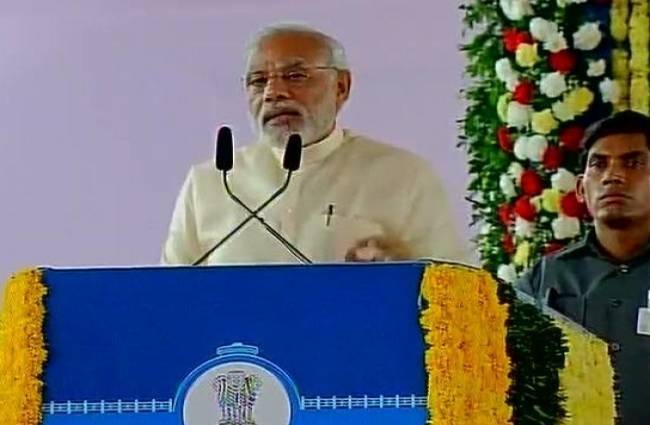 मुंबई में पीएम नरेंद्र मोदी