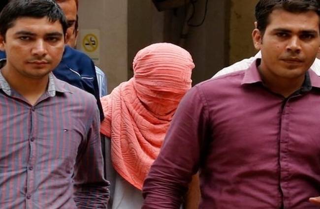 आतंकी के संपर्क में बदली सोच