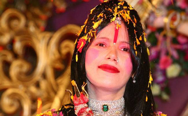 राधे मां के सचिव ने कर बचाने के लिए धोखाधड़ी की थी