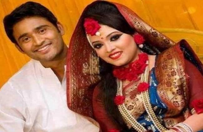 क्रिकेटर शहादत हुसैन और उनकी पत्नी