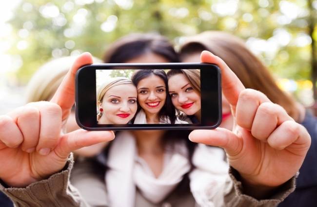 selfie mania