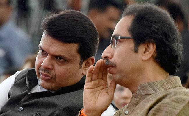 देवेंद्र फड़नवीस और उद्धव ठाकरे
