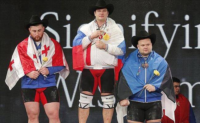 लेश तालाखादजे (रजत पदक) , एलेक्सेई लवचेव (स्वर्ण पदक) और मार्ट सेइम (कांस्य पदक)