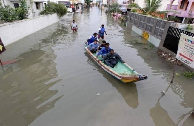 बारिश से बेहाल तमिलनाडु