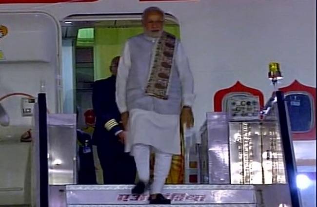 दिल्ली पहुंचे PM मोदी