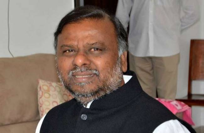 कर्नाटक के सामाजिक कल्याण मंत्री एच अंजानिया