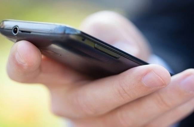 टेलीकॉम कंपनियां ग्राहकों को लुभाने के लिए ऐसे प्लान देती हैं.