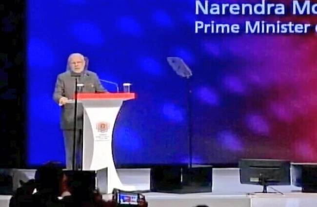 आसियान सम्मेलन को संबोधित करते PM मोदी