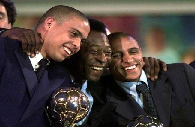 लीजेंड पेले के साथ रोनाल्डो और रॉबर्टो कार्लोस