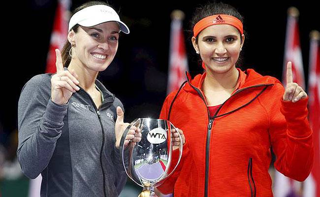 सानिया मिर्जा और मार्टिना हिंगिस की जोड़ी ने 2015 में 9 खिताबी जीत दर्ज की