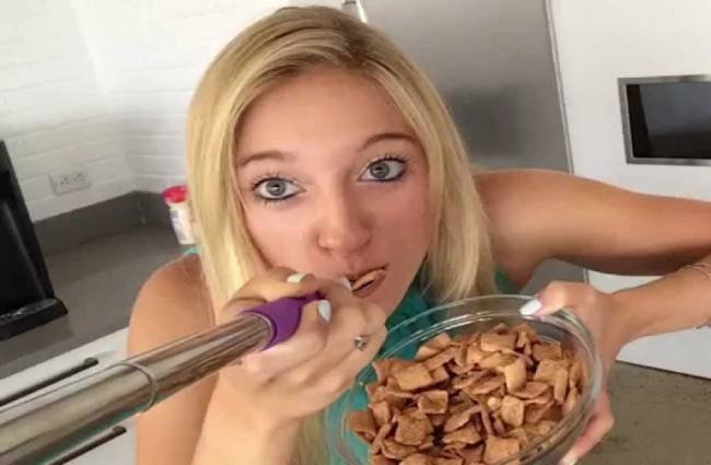 सेल्फी के बढ़ते ट्रेंड को लेकर नए शोध हो रहे हैं